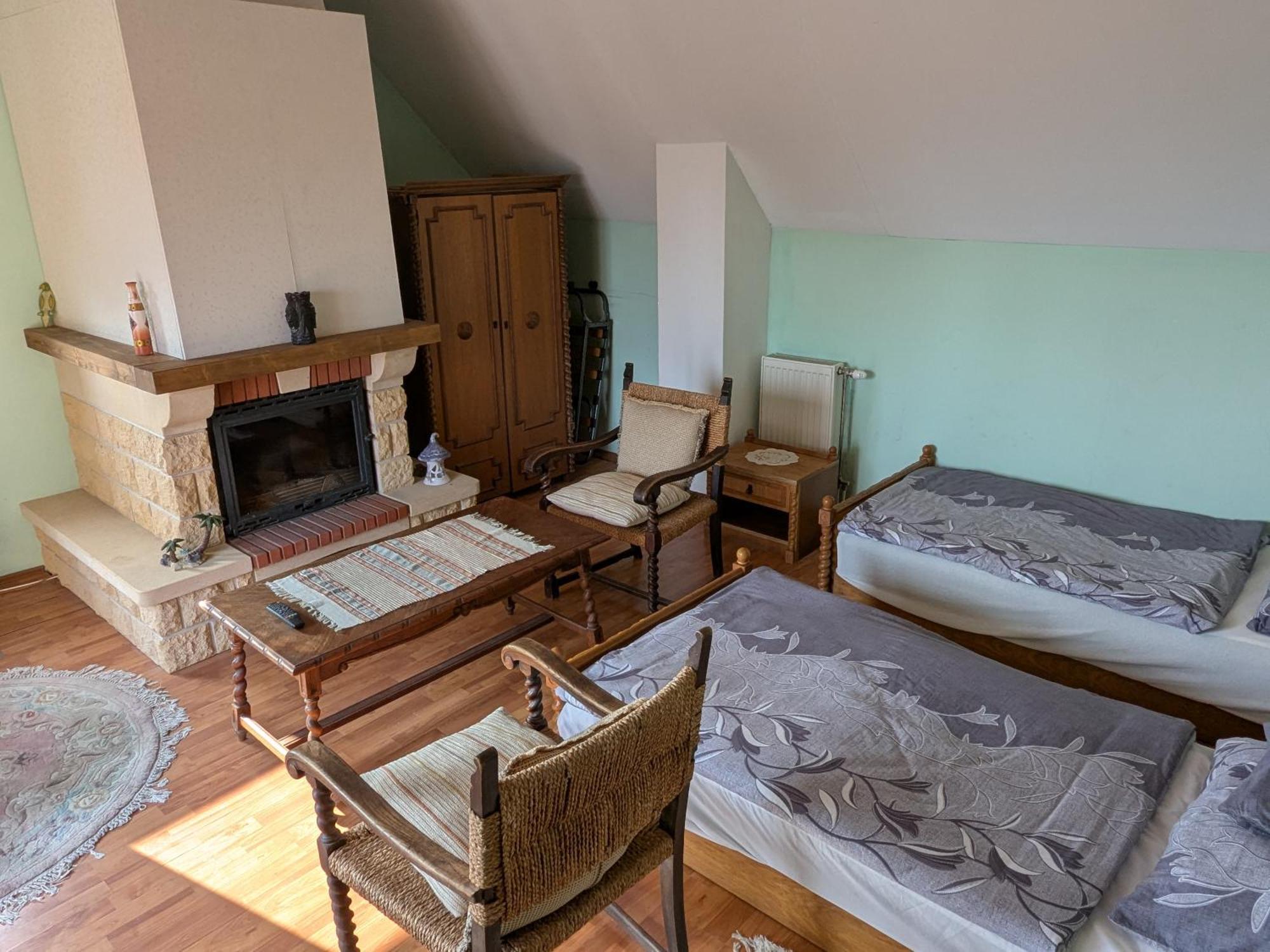 Valeria Vendeghaz Apartment บูดาคาลาสซ์ ห้อง รูปภาพ